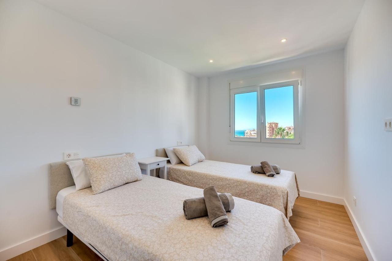 Vb Roca 2bdr With Sea Views