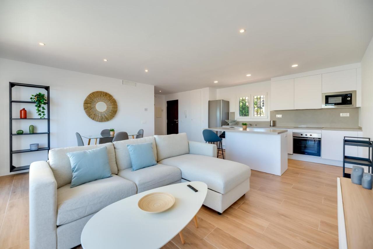 Vb Roca 2bdr With Sea Views